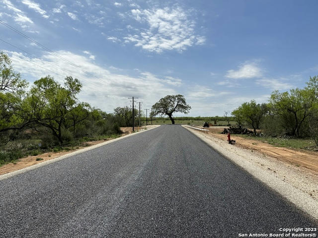 173 CR 2644, MOORE, TX 78057, photo 1 of 4