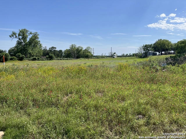 4107 US HIGHWAY 181 N, FLORESVILLE, TX 78114, photo 1 of 8