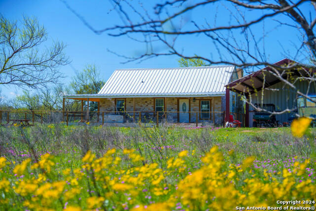 126 BUFFALO RD., VALLEY SPRING, TX 76885, photo 1 of 54