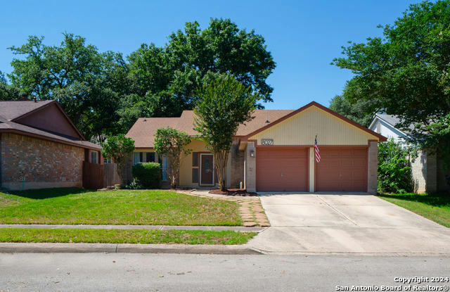 8027 FOREST BRG, LIVE OAK, TX 78233, photo 1 of 29