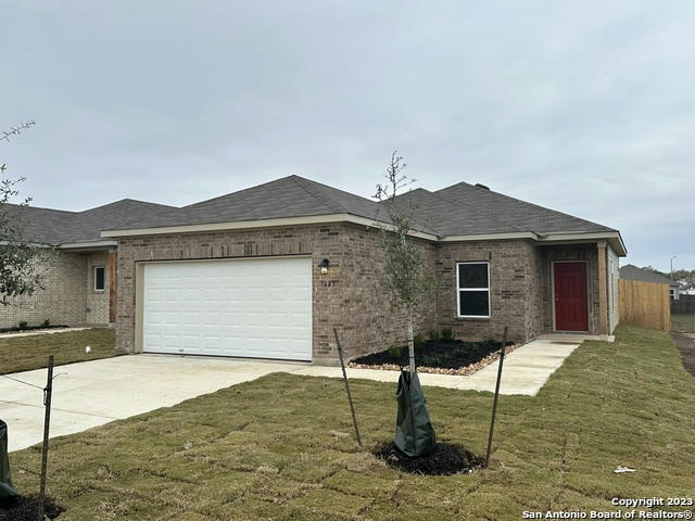 7419 HOMEWOOD LN, ELMENDORF, TX 78112, photo 1 of 15