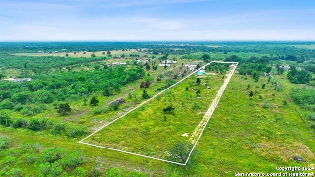 1525 BUGTUSSLE LN, LULING, TX 78648, photo 3 of 23
