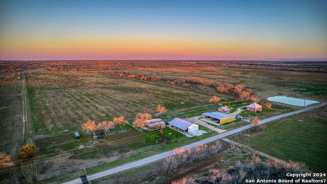 6870 COUNTY ROAD 329, JOURDANTON, TX 78026, photo 5 of 31