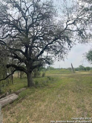 584 COUNTY ROAD 511, DHANIS, TX 78850, photo 4 of 17