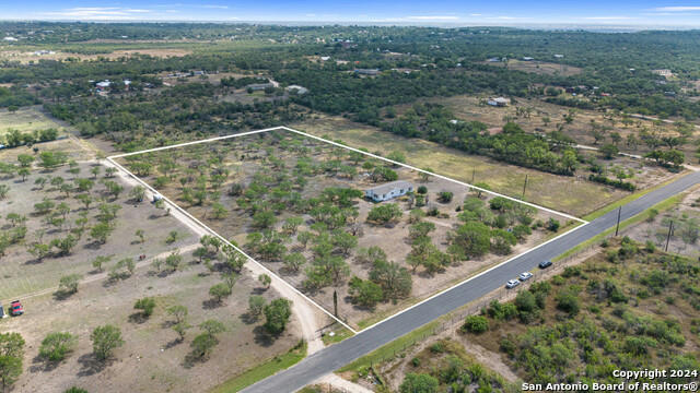 585 COUNTY ROAD 5780, CASTROVILLE, TX 78009 - Image 1