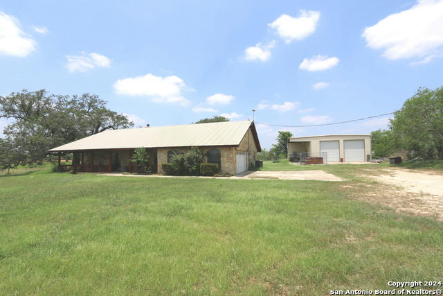 1787 COUNTY ROAD 306, FLORESVILLE, TX 78114, photo 1 of 56