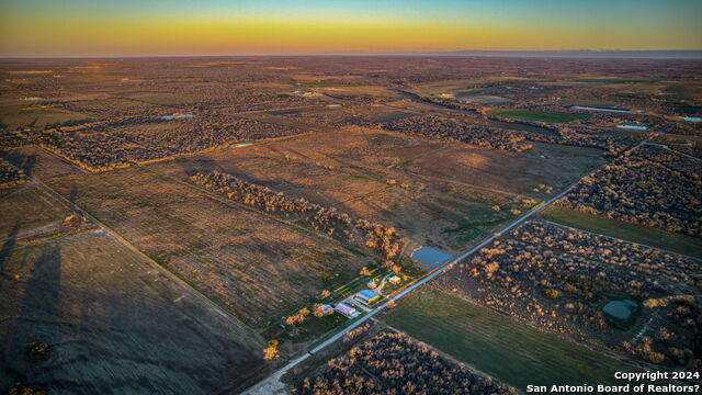 6870 COUNTY ROAD 329, JOURDANTON, TX 78026, photo 3 of 31