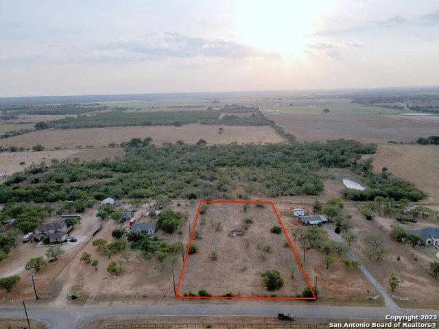 140 S VIEW DR, LYTLE, TX 78052, photo 1 of 5