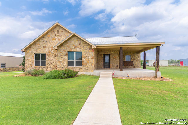 386 COUNTY ROAD 427, DHANIS, TX 78850, photo 1 of 38