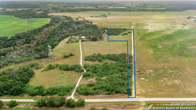 1467 COUNTY ROAD 120 UNIT B, FLORESVILLE, TX 78114, photo 3 of 8
