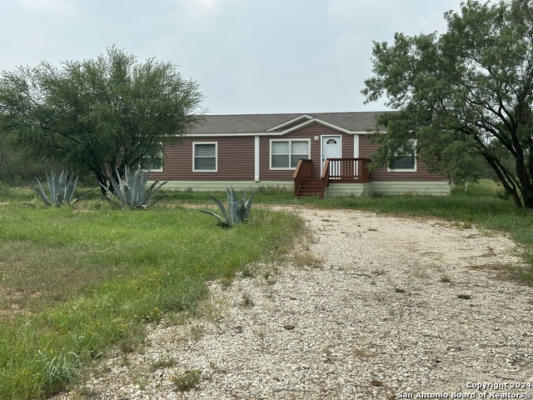 107 COUNTY ROAD 2670, MOORE, TX 78061, photo 3 of 16