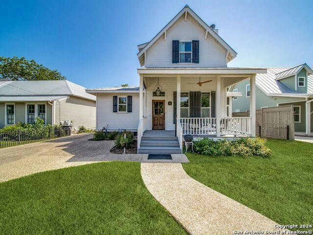 435 S ACADEMY AVE, NEW BRAUNFELS, TX 78130, photo 1 of 30