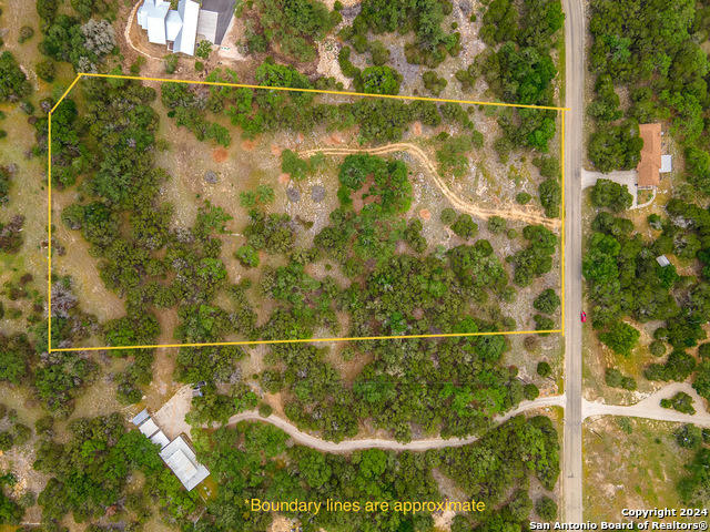 5028 TANGLEWOOD TRL, SPRING BRANCH, TX 78070, photo 1 of 9