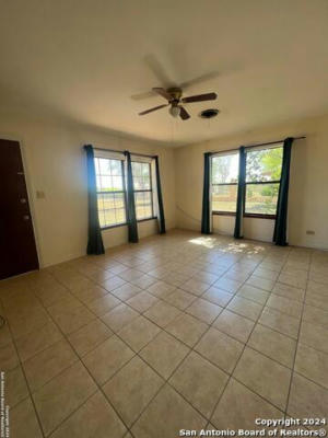 214 S 19TH ST, CARRIZO SPRINGS, TX 78834, photo 3 of 9