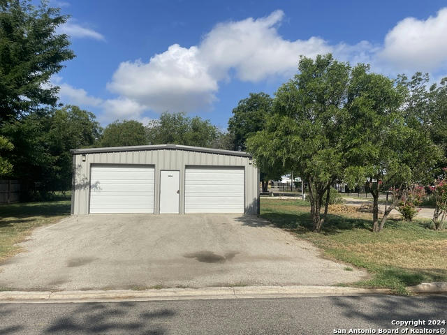 1906 AVENUE T, HONDO, TX 78861, photo 1 of 9