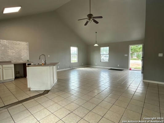 243 COUNTY ROAD 1112, PEARSALL, TX 78061, photo 4 of 14
