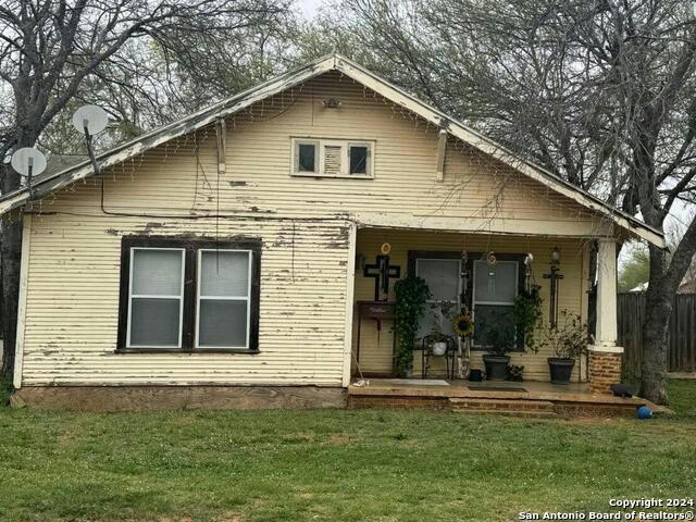 124 W FRIO ST, DILLEY, TX 78017, photo 1 of 10