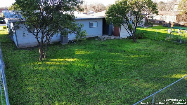 275 SHADY RILL, SAN ANTONIO, TX 78213, photo 3 of 17