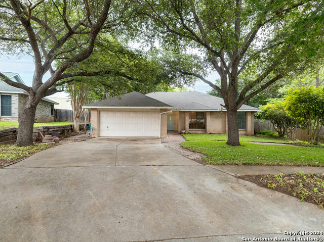 11600 FOREST POND, LIVE OAK, TX 78233, photo 1 of 27