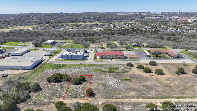 15211 BELL LN, SELMA, TX 78154, photo 2 of 26