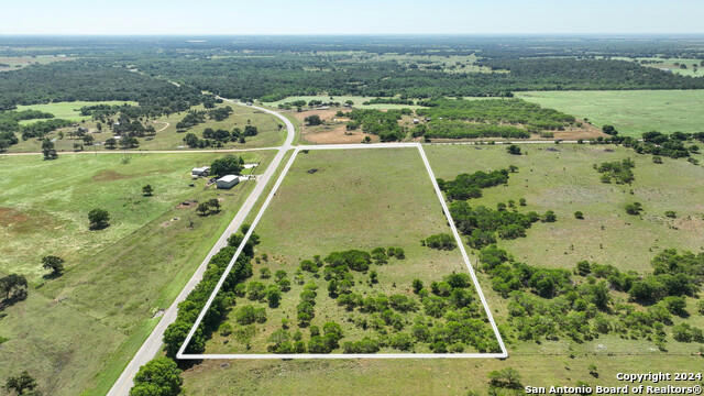 2791 COUNTY ROAD 442, STOCKDALE, TX 78160, photo 5 of 19