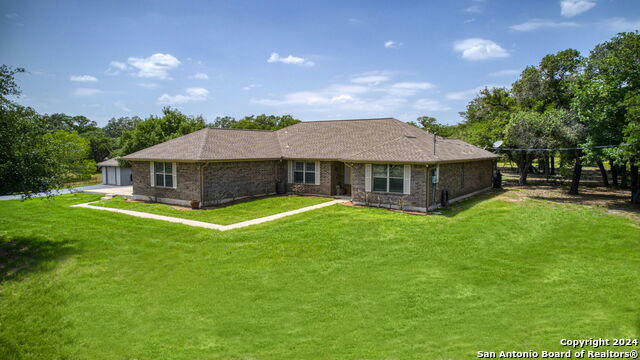 217 TIPPERARY LN, FLORESVILLE, TX 78114, photo 2 of 50