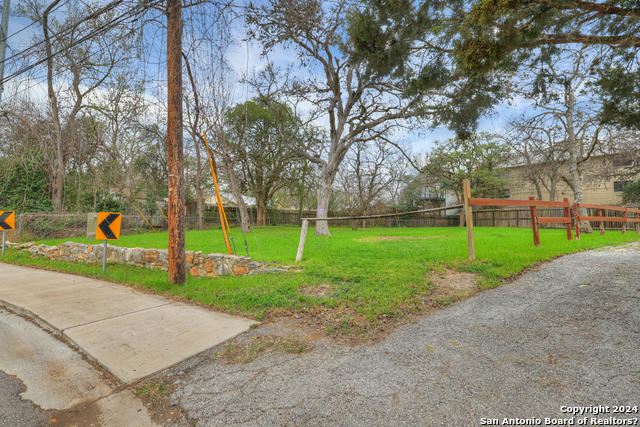 322 W MARTIN LUTHER KING DR, SAN MARCOS, TX 78666, photo 1 of 14