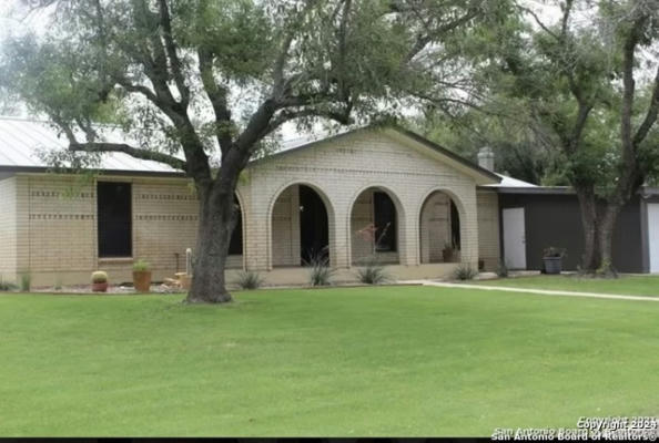 605 S 12TH ST, CARRIZO SPRINGS, TX 78834 - Image 1