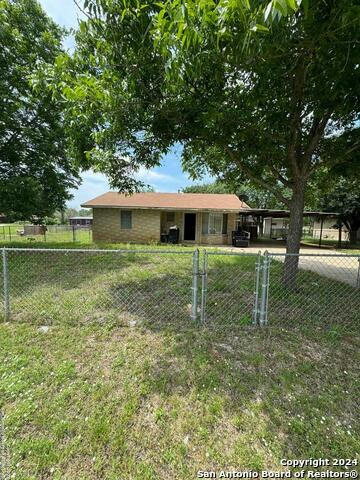 1112 E SAN MARCOS ST, PEARSALL, TX 78061, photo 1 of 8