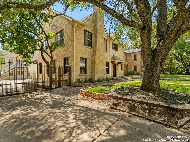 438 THELMA DR, OLMOS PARK, TX 78212, photo 1 of 41