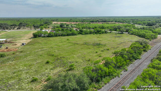 001 E FM 462, MOORE, TX 78057, photo 2 of 8