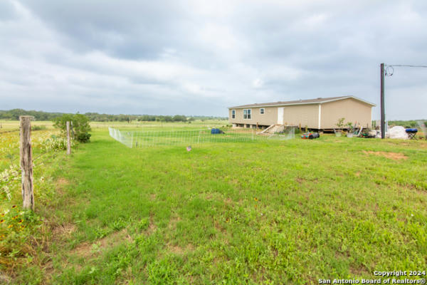 5353 COUNTY ROAD 401, FLORESVILLE, TX 78114, photo 3 of 17