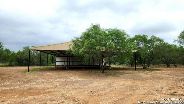 1848 COUNTY ROAD 2557, MOORE, TX 78057, photo 4 of 23
