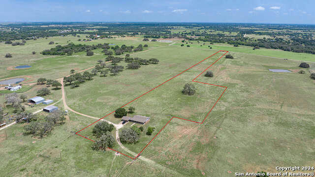 661 ZORN RD, YORKTOWN, TX 78164 - Image 1