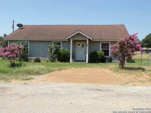 243 COUNTY ROAD 1112, PEARSALL, TX 78061, photo 1 of 15