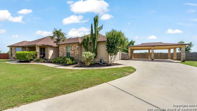 17927 ROCKYS CIR, LYTLE, TX 78052, photo 1 of 27