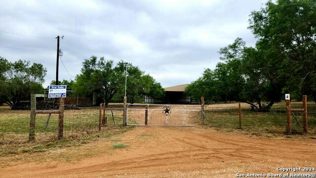 1848 COUNTY ROAD 2557, MOORE, TX 78057, photo 2 of 23