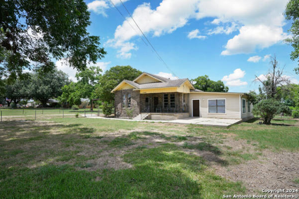 11045 US HIGHWAY 87 S, ADKINS, TX 78101, photo 2 of 42