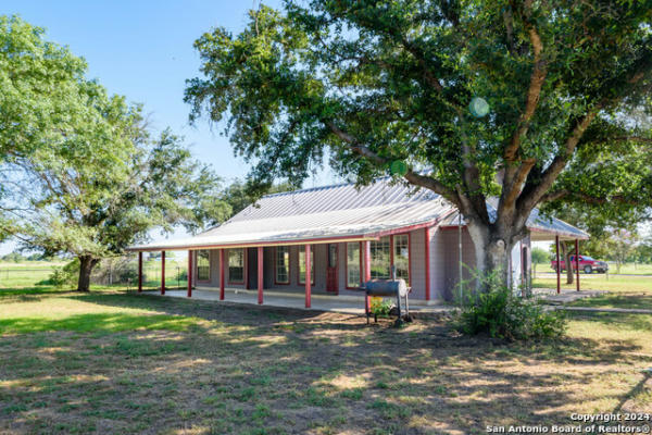 553 WARNCKE RD, LA VERNIA, TX 78121, photo 4 of 27