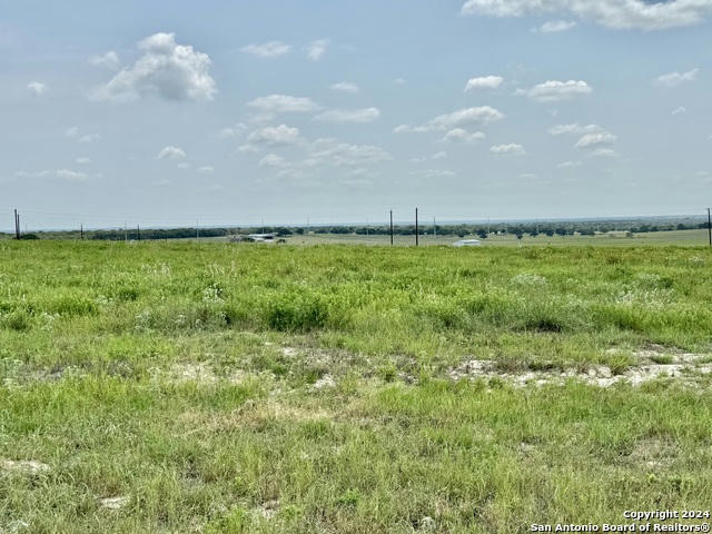 127 SUNSET DR, LA VERNIA, TX 78121, photo 1 of 9