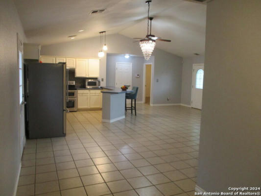 307 COUNTY ROAD 2020, PEARSALL, TX 78061, photo 4 of 21