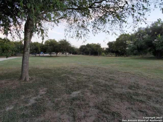 6908 POSS RD, LEON VALLEY, TX 78238, photo 3 of 20