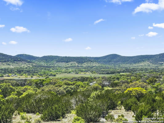 288 ROCKY CREEK RD, MEDINA, TX 78055, photo 3 of 58