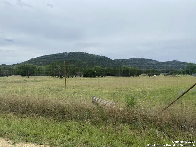 635 BURDITT RANCH RD, LEAKEY, TX 78873, photo 1 of 25