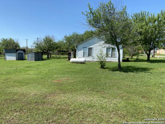22 E 4TH ST, SUTHERLAND SPRINGS, TX 78161, photo 3 of 4