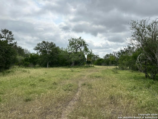305 CR 305, BEEVILLE, TX 78102, photo 4 of 27